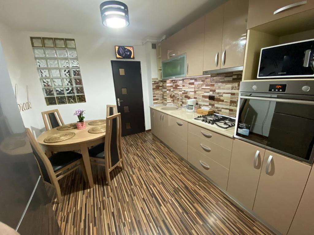 Apartament Exclusive Targu Ocna Bagian luar foto